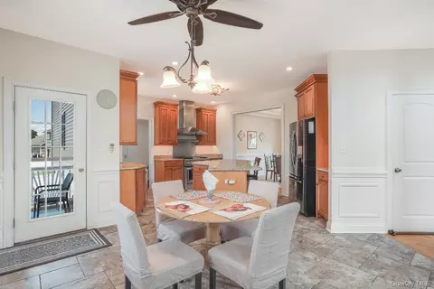 Dining - 36 Thames Rd, Poughkeepsie, NY 12603 photo 2 of 3