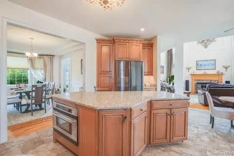 Kitchen - 36 Thames Rd, Poughkeepsie, NY 12603 photo 2 of 3