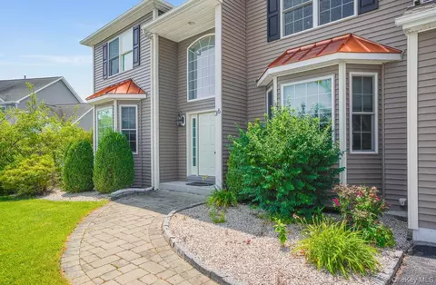 Exterior - 36 Thames Rd, Poughkeepsie, NY 12603 photo 4 of 9