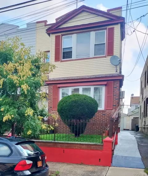 93-23 202 St, New York, NY 11423