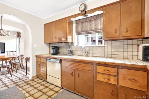 Kitchen - 168-09 29th Ave, Flushing, NY 11358 photo 2 of 2