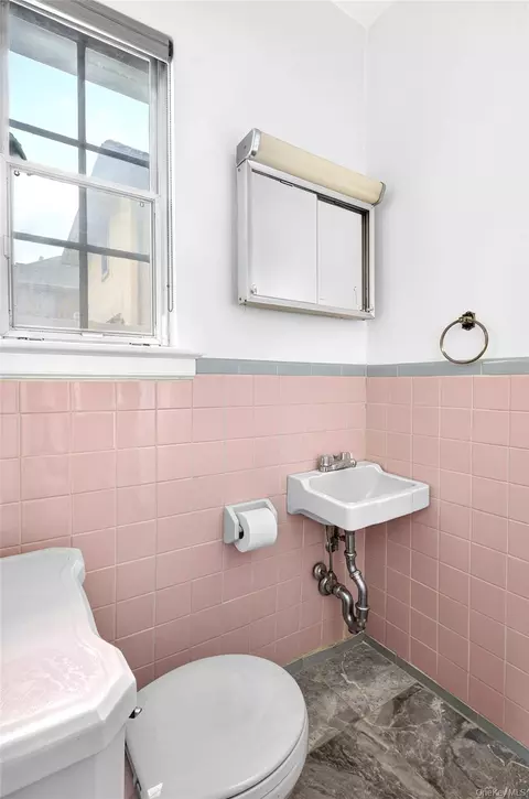 Bath - 168-09 29th Ave, Flushing, NY 11358 photo 1 of 5