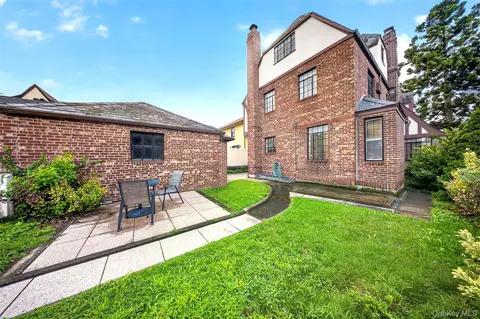 Exterior - 168-09 29th Ave, Flushing, NY 11358 photo 4 of 4