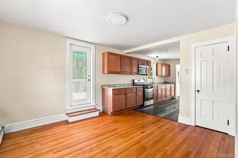 Entry Way - 168 Jackson St, Fishkill, NY 12524 photo 1 of 2