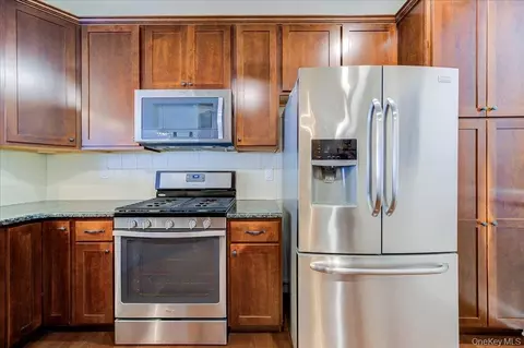 Kitchen - 732 Regency Dr #732, Fishkill, NY 12524 photo 5 of 5
