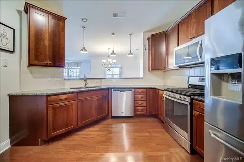 Kitchen - 732 Regency Dr #732, Fishkill, NY 12524 photo 3 of 5
