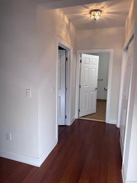 Entry Way - 622 Regency Dr, Wappinger, NY 12524 photo 1 of 6
