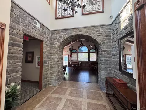 Entry Way - 622 Regency Dr, Wappinger, NY 12524 photo 6 of 6