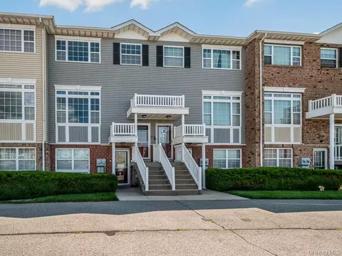 150 Surf Dr #482, New York, NY 10473