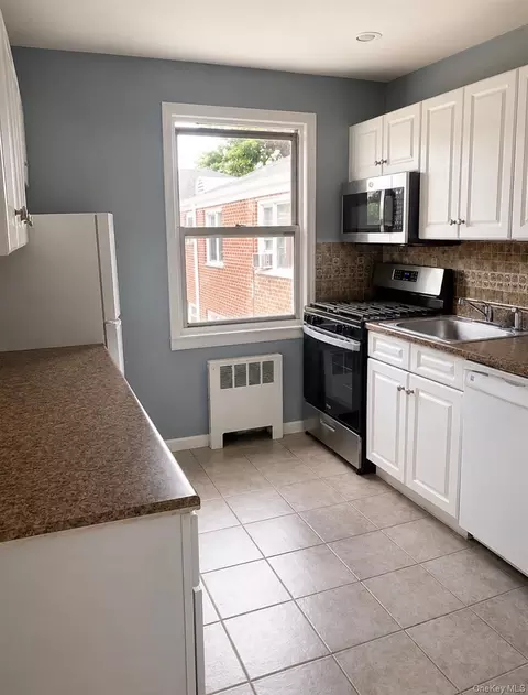 205 W Post Rd #E2H, White Plains, NY 10606