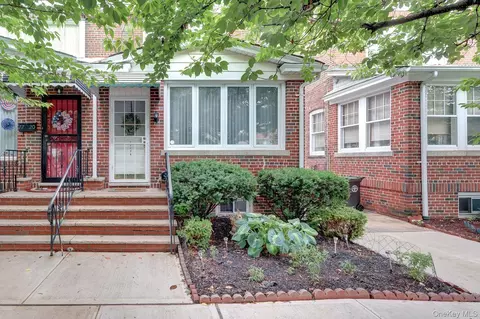 7718 86th St, New York, NY 11385