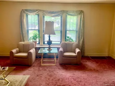 Living - 330 E Devonia Ave, Mount Vernon, NY 10552 photo 1 of 1