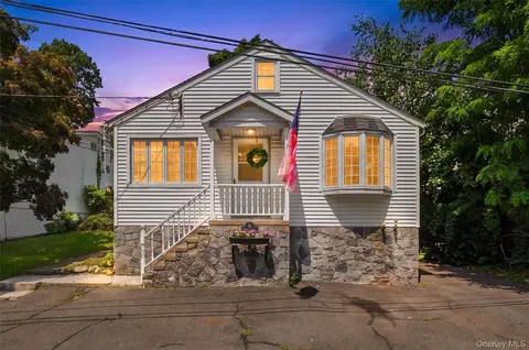 6 Cherry St, Highlands, NY 10922