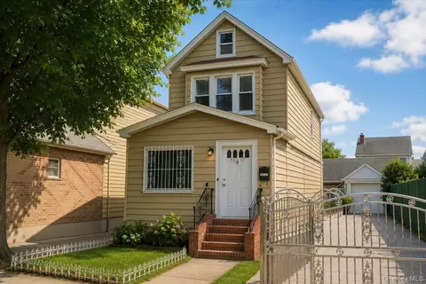 88-32 187th Pl, New York, NY 11423