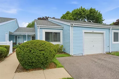 1006 Cabot Path, Saint James, NY 11780