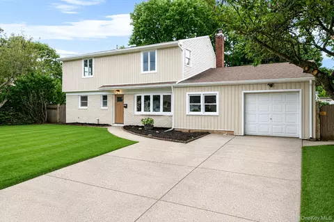 532 French Ave, North Babylon, NY 11703