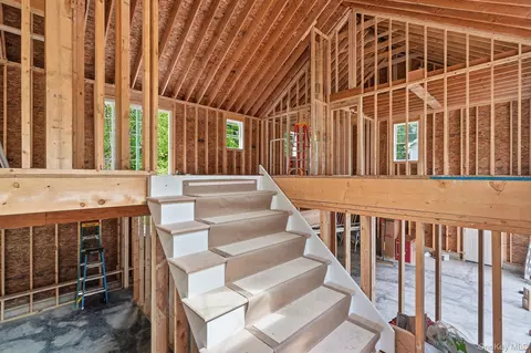 Entry Way - 485 Sheafe Rd, Poughkeepsie Town, NY 12601 photo 1 of 5