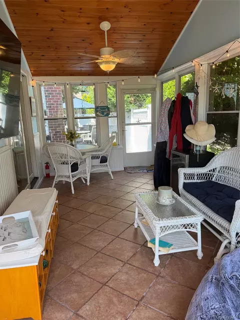 244 Ocean Ave, Massapequa Park, NY 11762