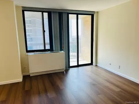 Living - 138-35 Elder Ave UNIT 9DA, New York, NY 11355 photo 1 of 5