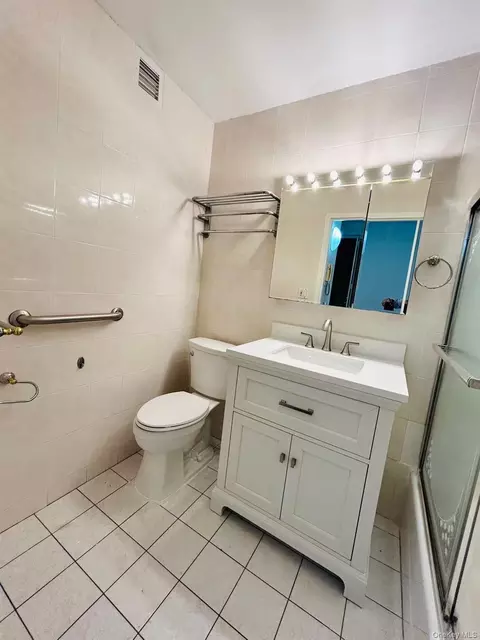 Bath - 138-35 Elder Ave UNIT 9DA, New York, NY 11355 photo 1 of 2