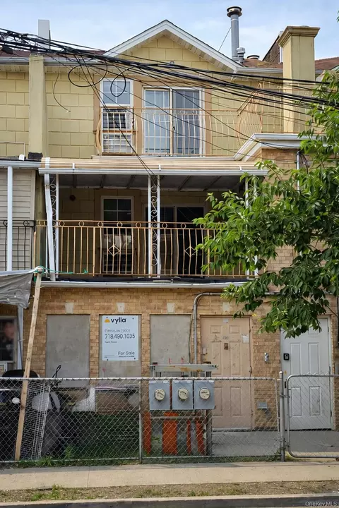 1365 Pinson St, Far Rockaway, NY 11691
