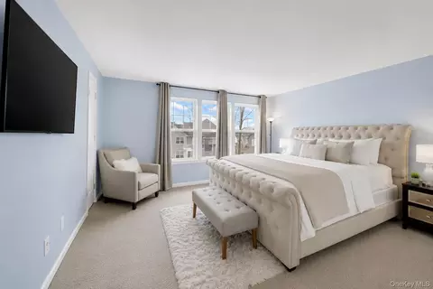 Bedroom - 4 Kless Ct, Middletown, NY 10940 photo 1 of 3