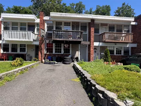 108 Halgren Cres, Haverstraw, NY 10927