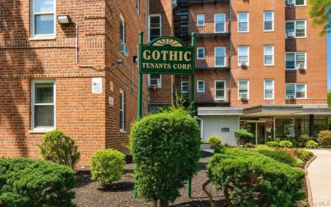 84-50 169th St #315, Jamaica, NY 11432