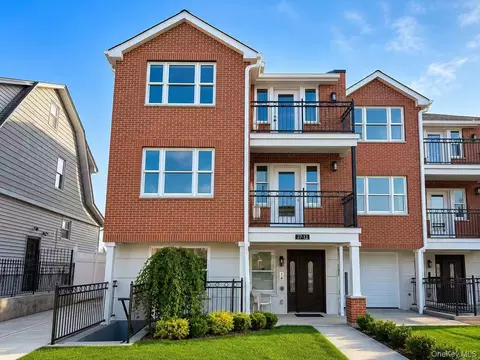 37-12 Francis Lewis Blvd, Bayside, NY 11361