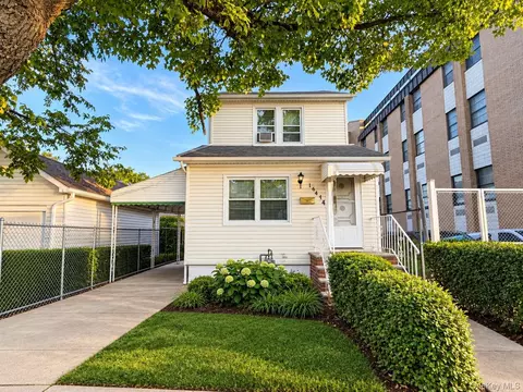 16414 81st Ave, Jamaica, NY 11432