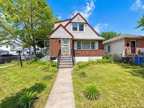 13903 115th Ave, Jamaica, NY 11436