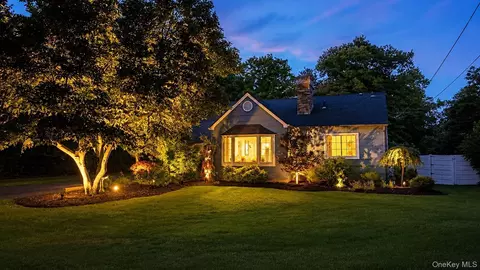 23 Wheeler Pl W, Clarkstown, NY 10994
