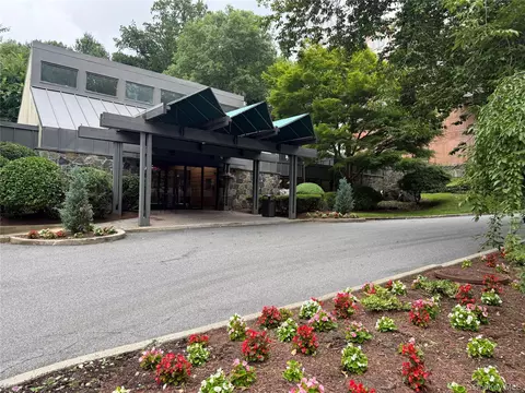 2 Fountain Ln #1-M, Greenburgh, NY 10583