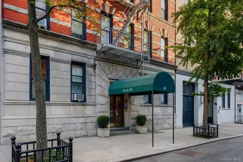 96 Perry St #B5C, New York, NY 10014