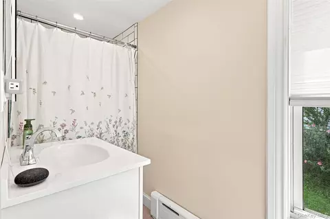 Bath - 1095 Boston Post Rd, Rye, NY 10580 photo 1 of 3