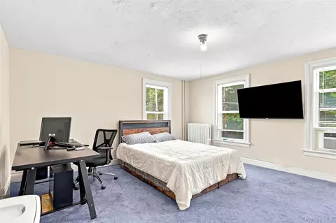 Bedroom - 1095 Boston Post Rd, Rye, NY 10580 photo 2 of 3
