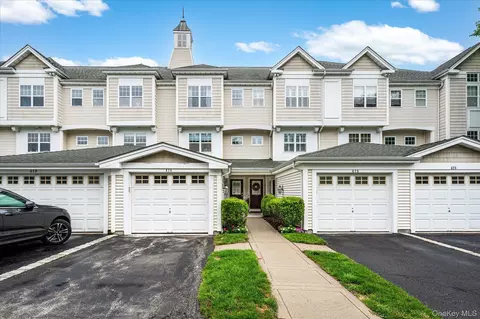 Exterior - 414 Highridge Ct, Peekskill, NY 10566 photo 1 of 2