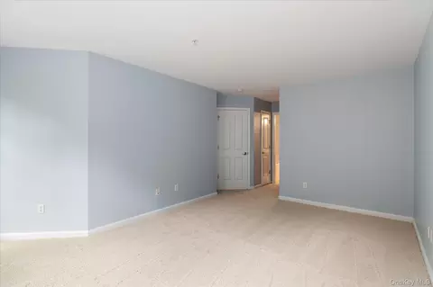 Bedroom - 414 Highridge Ct, Peekskill, NY 10566 photo 2 of 4
