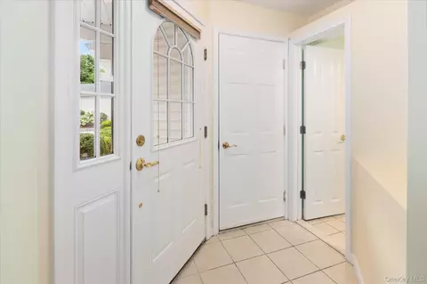 Entry Way - 414 Highridge Ct, Peekskill, NY 10566 photo 1 of 1