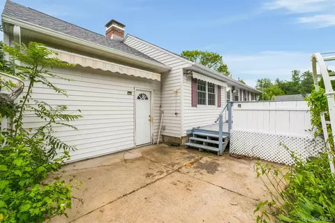 Exterior - 4 Broadview Rd, Poughkeepsie, NY 12603 photo 12 of 21
