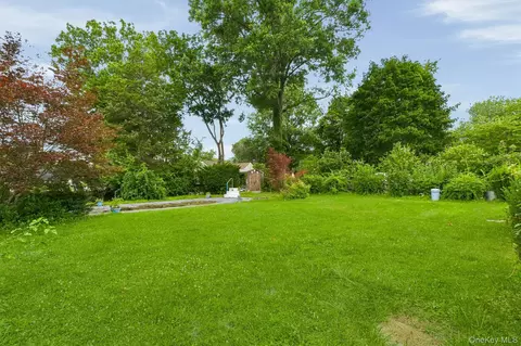 Exterior - 4 Broadview Rd, Poughkeepsie, NY 12603 photo 17 of 21