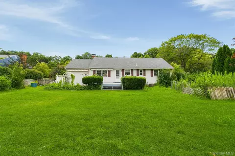 Exterior - 4 Broadview Rd, Poughkeepsie, NY 12603 photo 15 of 21
