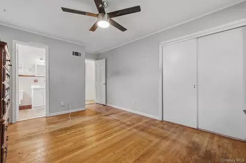 Bedroom - 4 Broadview Rd, Poughkeepsie, NY 12603 photo 6 of 7