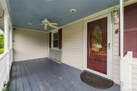 Exterior - 4 Broadview Rd, Poughkeepsie, NY 12603 photo 6 of 21