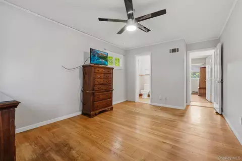 Bedroom - 4 Broadview Rd, Poughkeepsie, NY 12603 photo 7 of 7