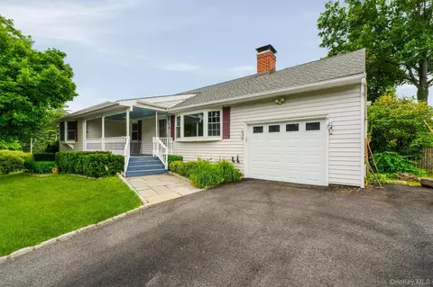 Exterior - 4 Broadview Rd, Poughkeepsie, NY 12603 photo 4 of 21