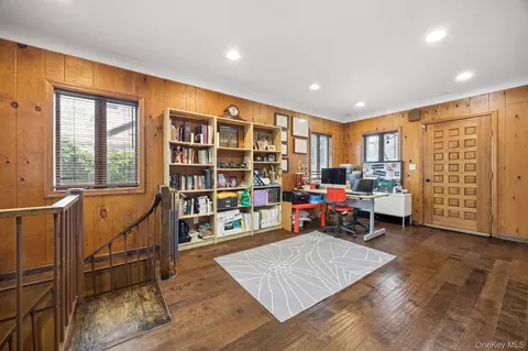 Entry Way - 3011 Murray St, Flushing, NY 11354 photo 3 of 5