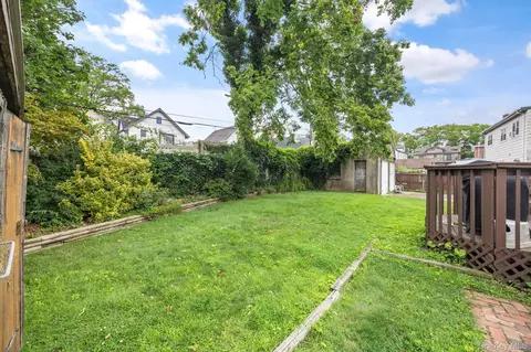 Exterior - 3011 Murray St, Flushing, NY 11354 photo 5 of 6