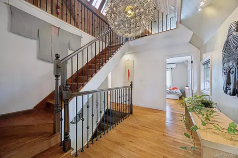 Entry Way - 3011 Murray St, Flushing, NY 11354 photo 4 of 5