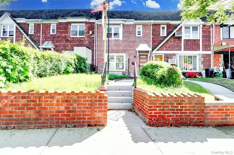 6110 84th St, New York, NY 11379